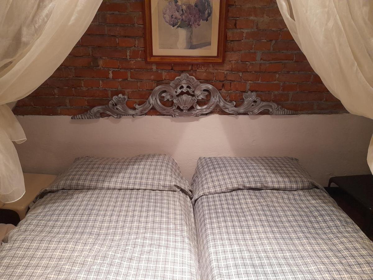 Cottage Sotto Il Faggio Centenario Ameno Exterior foto